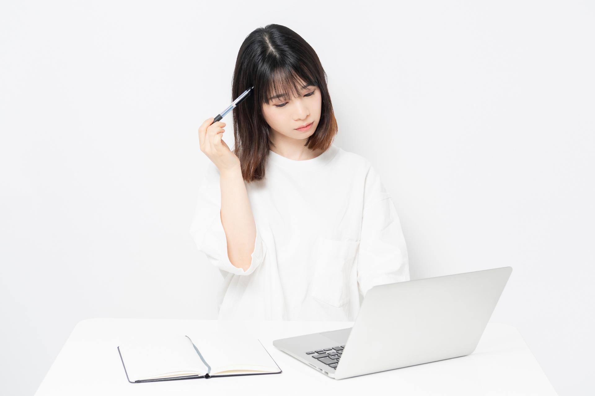 ワークステーションとPCのイメージ