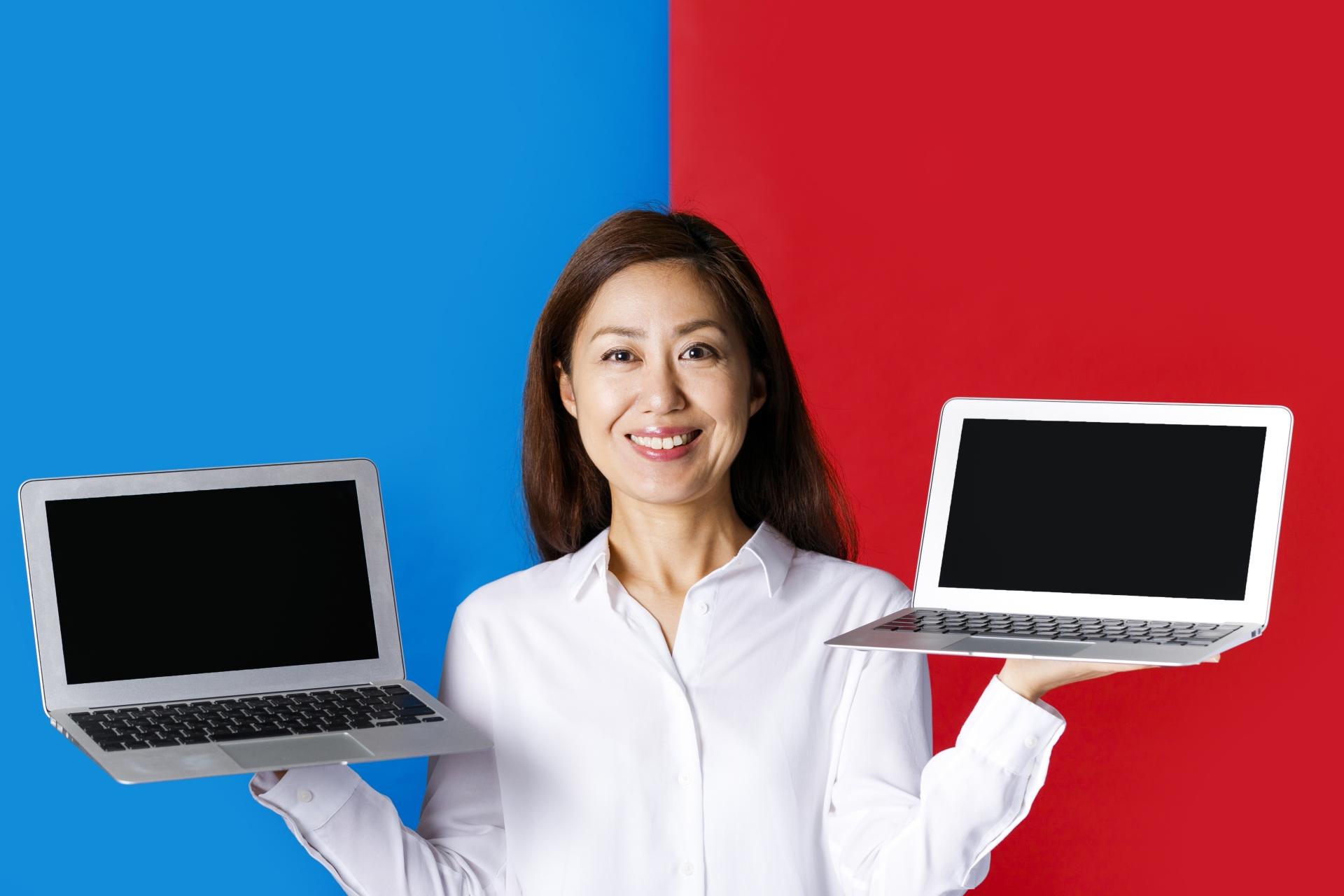 ノートパソコンの価格を比較するイメージ