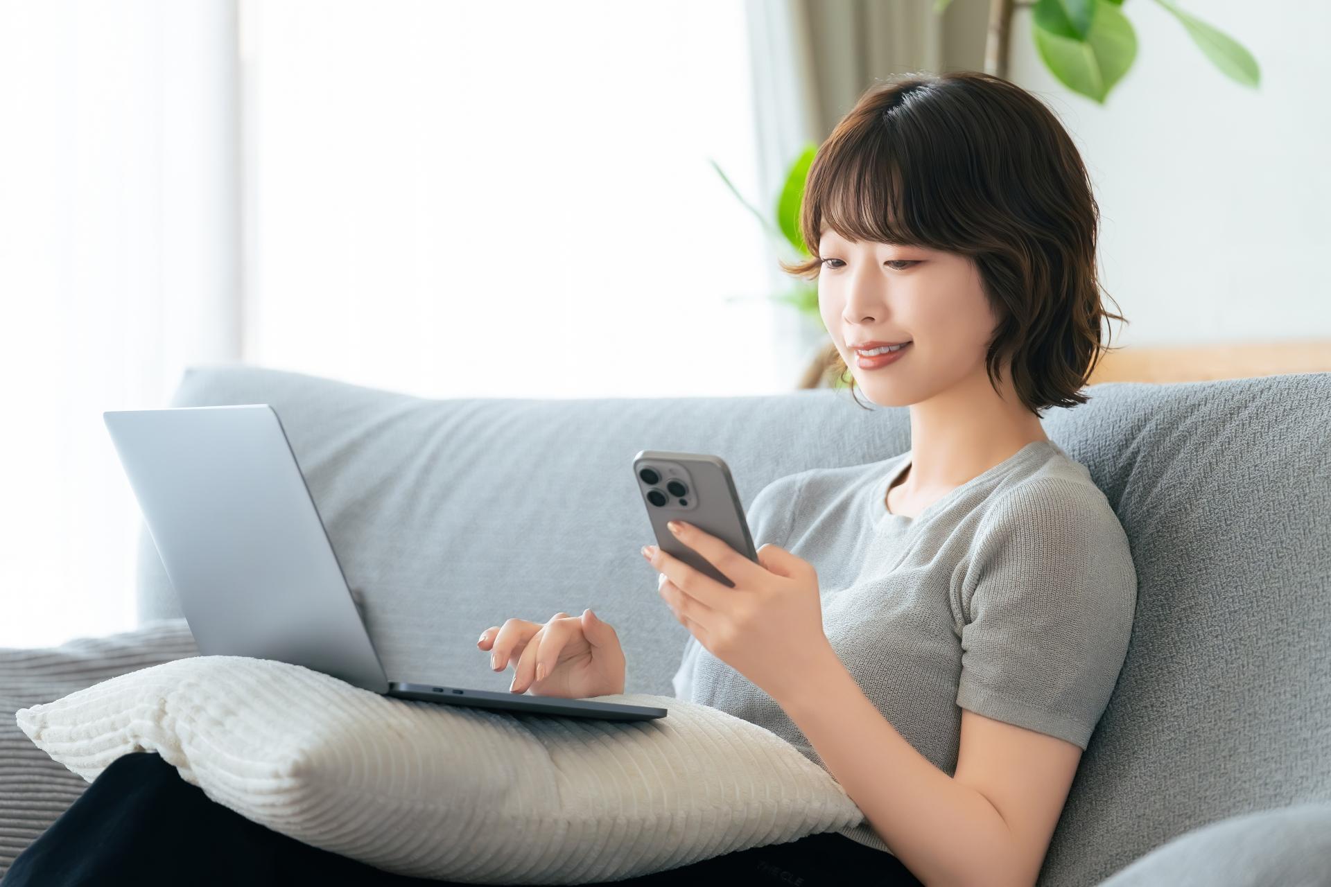家庭で使われる個人向けパソコン