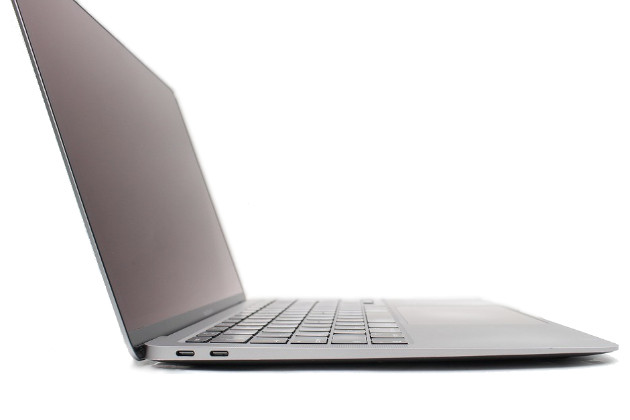 【即納パソコン】MacBookAir (M1, 2020) スペースグレイ(44798、03) 拡大