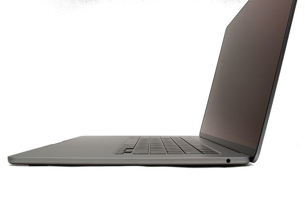 【即納パソコン】 MacBook Air (15インチ,  M3, 2024) スペースグレイ 英字キーボード(46009、03) 拡大